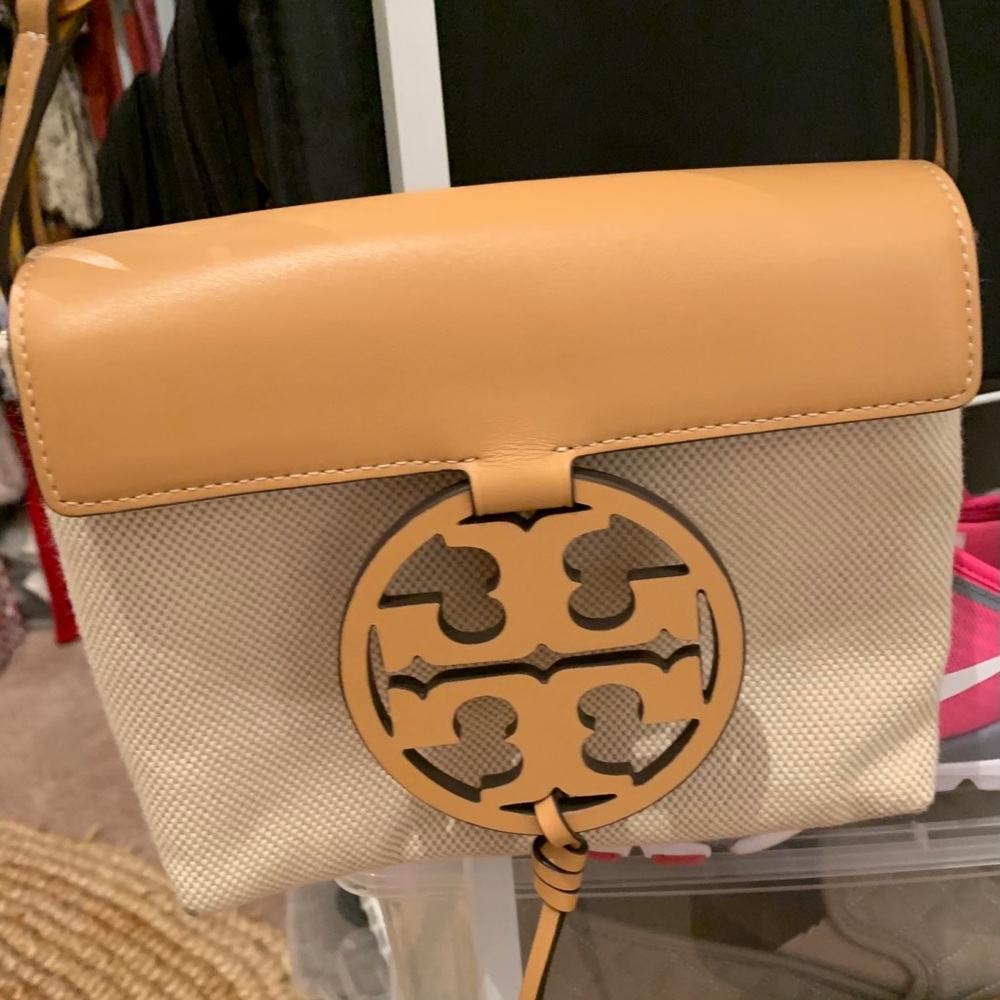 Tory Burch cross over bag